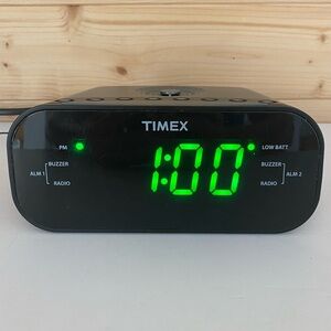 TIMEX T231Y Alarm Clock Radio AM/FM LED Display Battery Backup